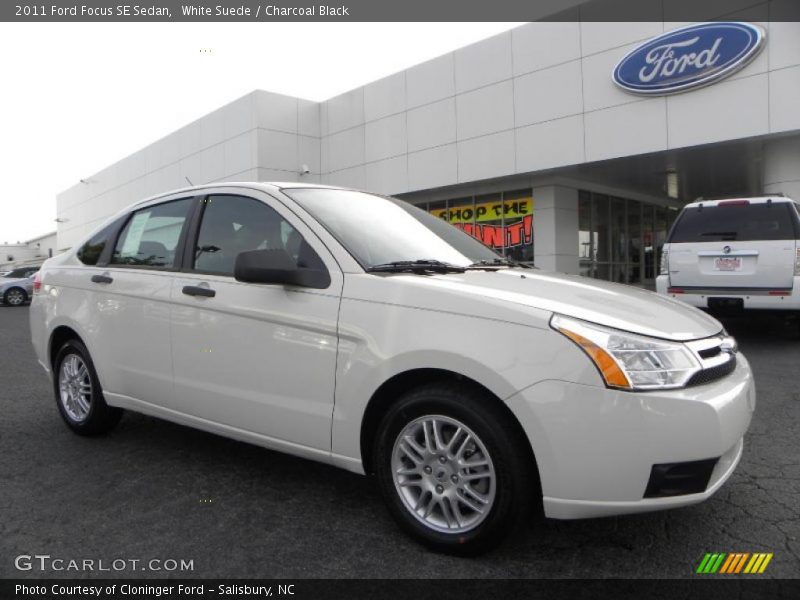 White Suede / Charcoal Black 2011 Ford Focus SE Sedan