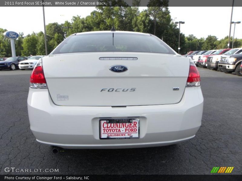 White Suede / Charcoal Black 2011 Ford Focus SE Sedan