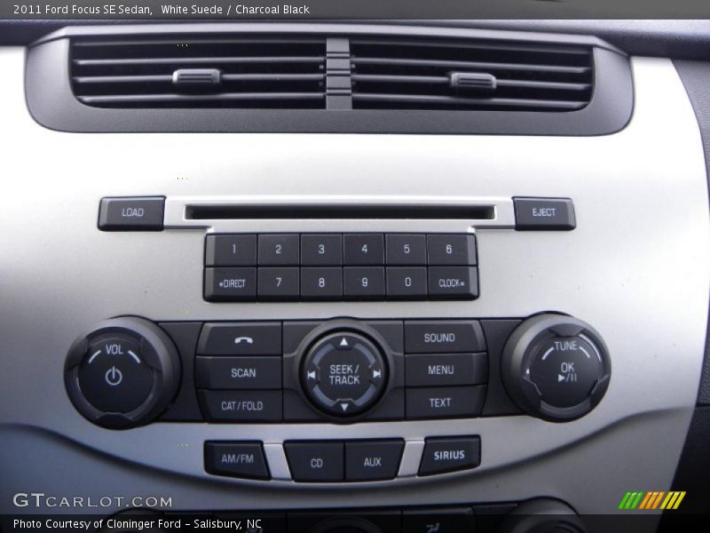 White Suede / Charcoal Black 2011 Ford Focus SE Sedan