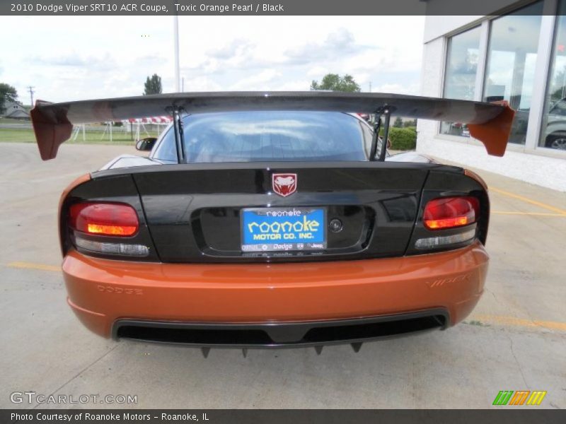 Toxic Orange Pearl / Black 2010 Dodge Viper SRT10 ACR Coupe