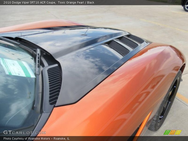 Toxic Orange Pearl / Black 2010 Dodge Viper SRT10 ACR Coupe
