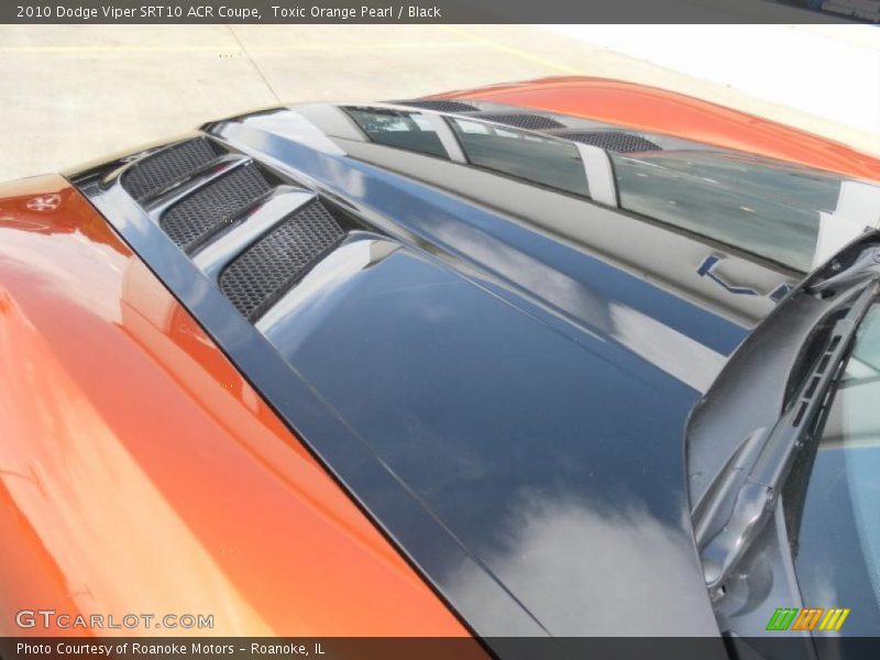 Toxic Orange Pearl / Black 2010 Dodge Viper SRT10 ACR Coupe