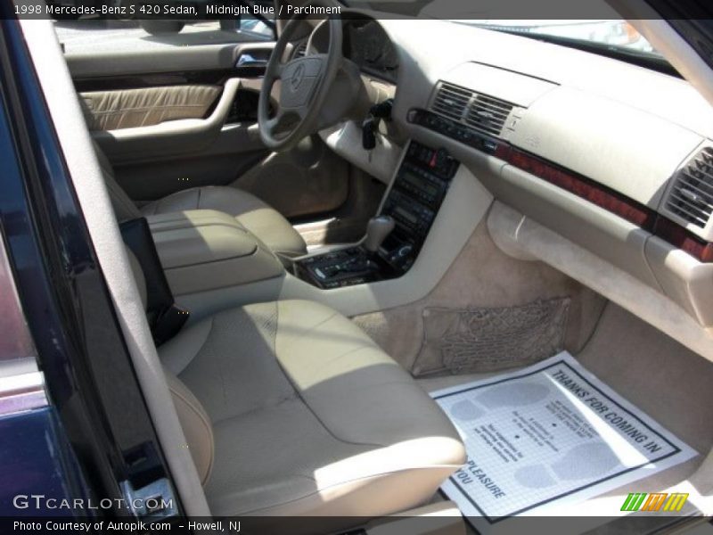 Midnight Blue / Parchment 1998 Mercedes-Benz S 420 Sedan