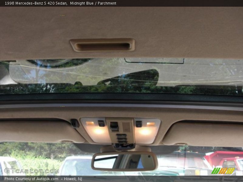 Midnight Blue / Parchment 1998 Mercedes-Benz S 420 Sedan