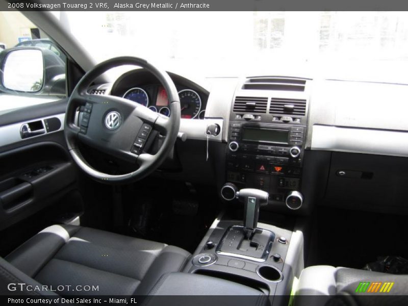 Alaska Grey Metallic / Anthracite 2008 Volkswagen Touareg 2 VR6