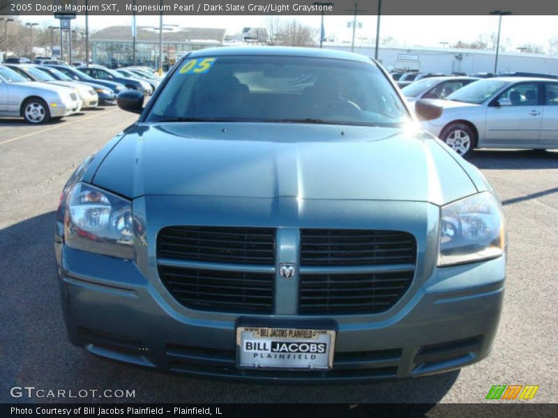 Magnesium Pearl / Dark Slate Gray/Light Graystone 2005 Dodge Magnum SXT
