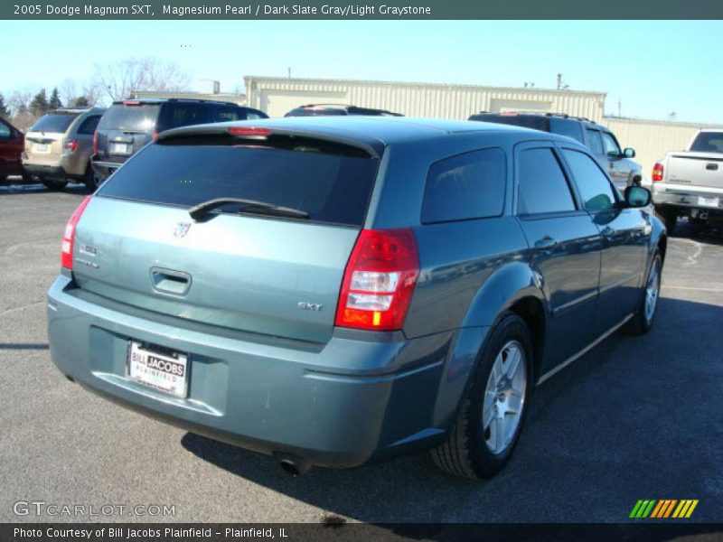 Magnesium Pearl / Dark Slate Gray/Light Graystone 2005 Dodge Magnum SXT