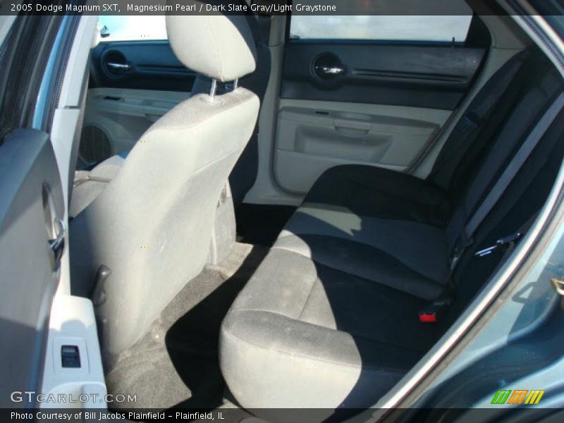 Magnesium Pearl / Dark Slate Gray/Light Graystone 2005 Dodge Magnum SXT