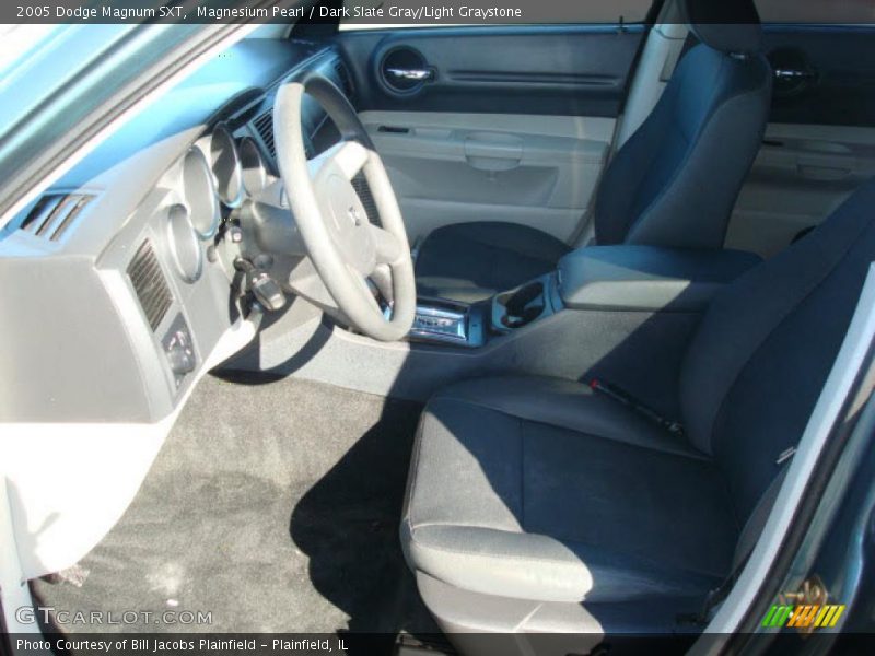 Magnesium Pearl / Dark Slate Gray/Light Graystone 2005 Dodge Magnum SXT