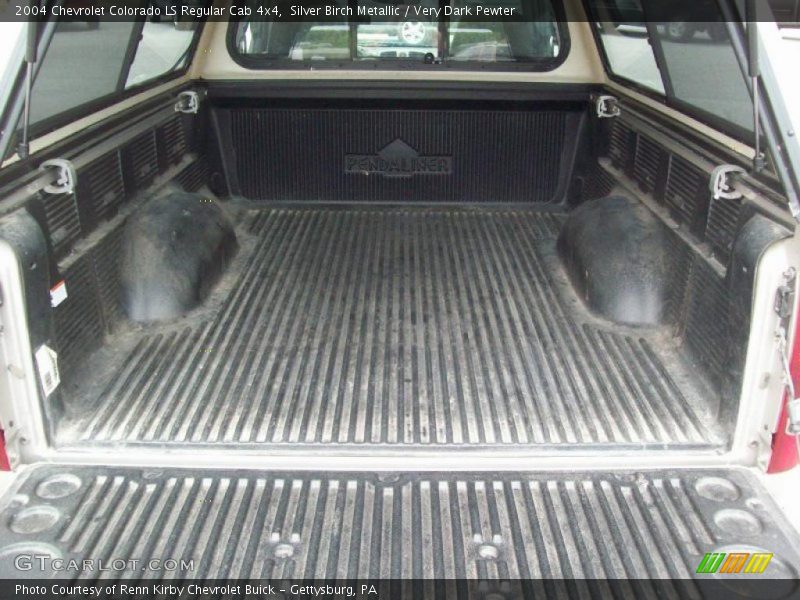 Silver Birch Metallic / Very Dark Pewter 2004 Chevrolet Colorado LS Regular Cab 4x4