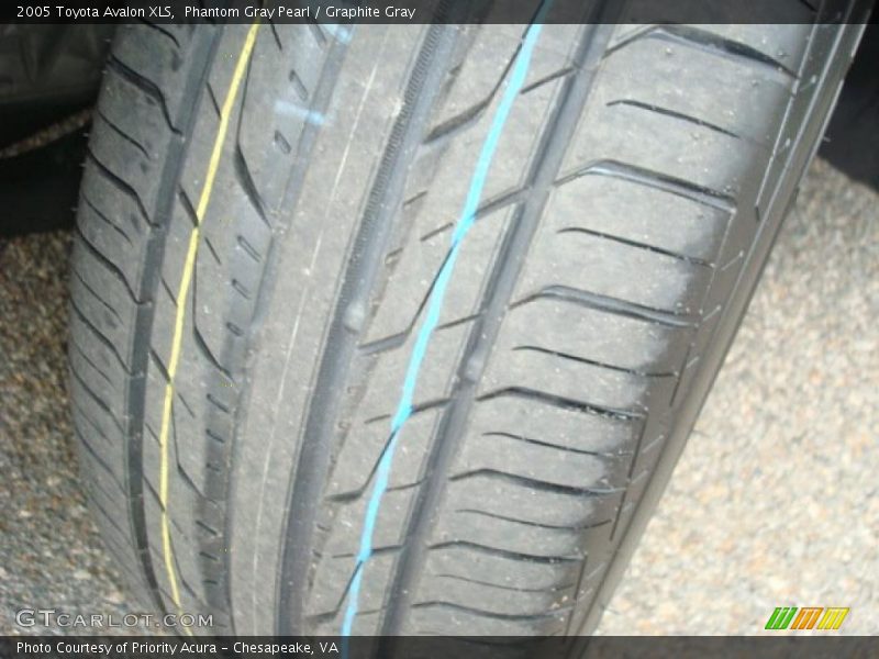 Phantom Gray Pearl / Graphite Gray 2005 Toyota Avalon XLS