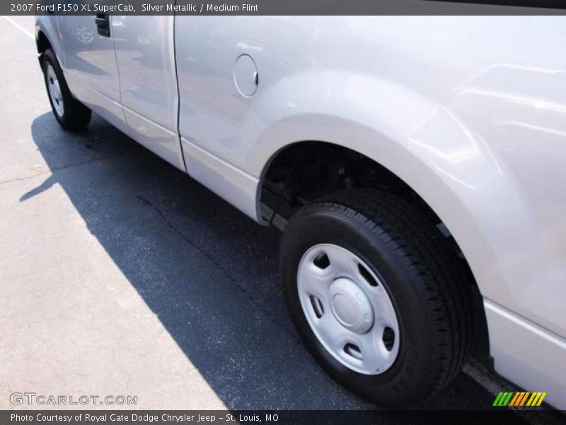 Silver Metallic / Medium Flint 2007 Ford F150 XL SuperCab