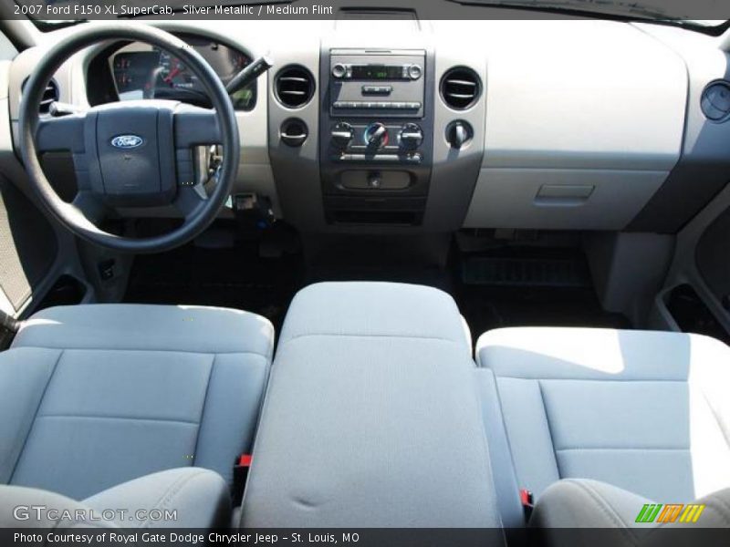 Silver Metallic / Medium Flint 2007 Ford F150 XL SuperCab
