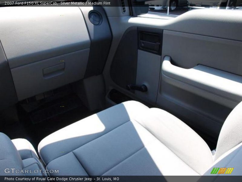 Silver Metallic / Medium Flint 2007 Ford F150 XL SuperCab
