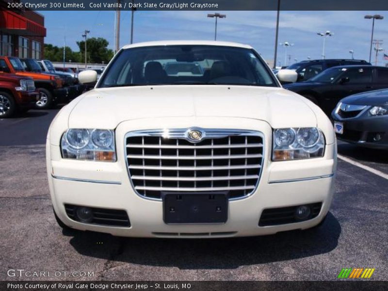 Cool Vanilla / Dark Slate Gray/Light Graystone 2006 Chrysler 300 Limited