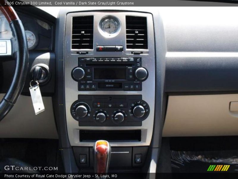 Cool Vanilla / Dark Slate Gray/Light Graystone 2006 Chrysler 300 Limited