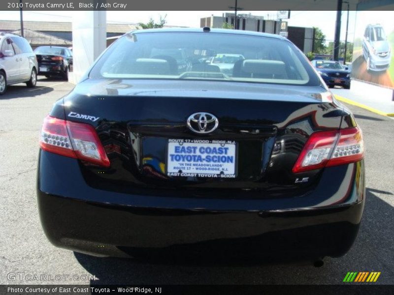 Black / Ash Gray 2010 Toyota Camry LE