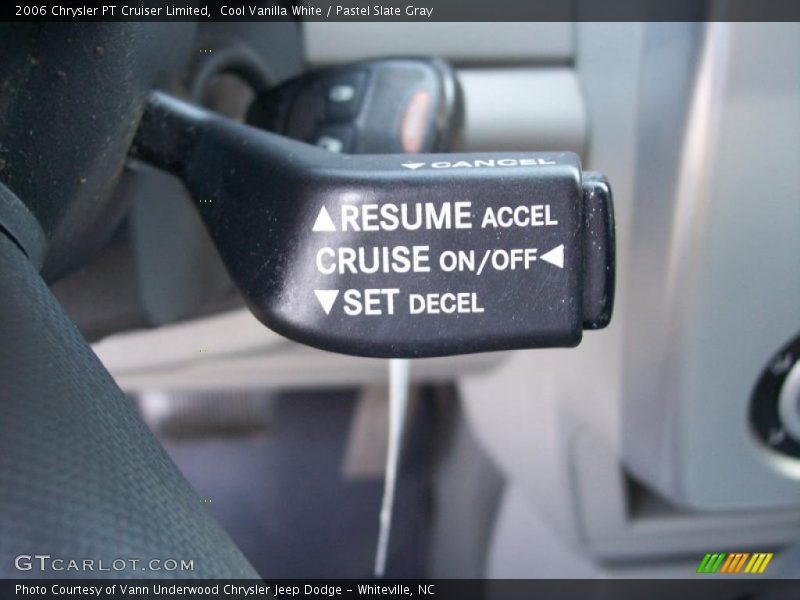 Cool Vanilla White / Pastel Slate Gray 2006 Chrysler PT Cruiser Limited