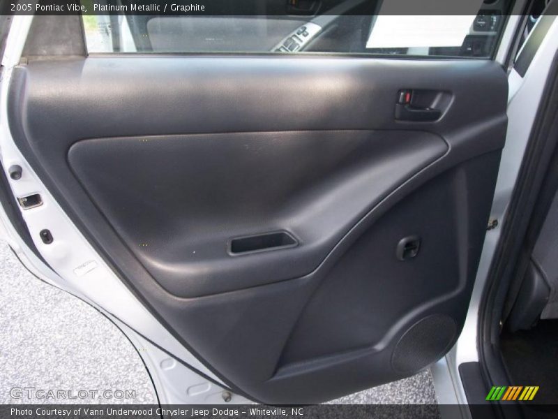 Platinum Metallic / Graphite 2005 Pontiac Vibe