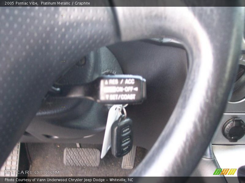 Platinum Metallic / Graphite 2005 Pontiac Vibe