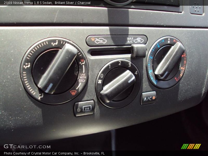 Brillant Silver / Charcoal 2009 Nissan Versa 1.8 S Sedan
