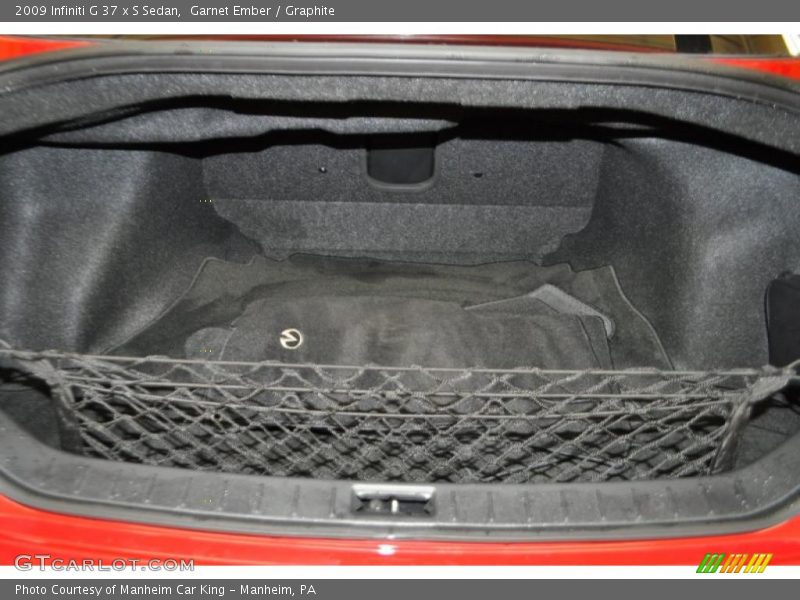  2009 G 37 x S Sedan Trunk