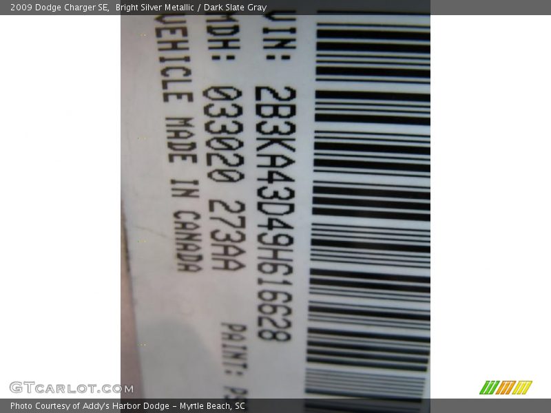 Bright Silver Metallic / Dark Slate Gray 2009 Dodge Charger SE
