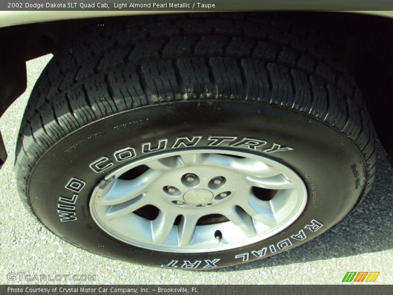 Light Almond Pearl Metallic / Taupe 2002 Dodge Dakota SLT Quad Cab