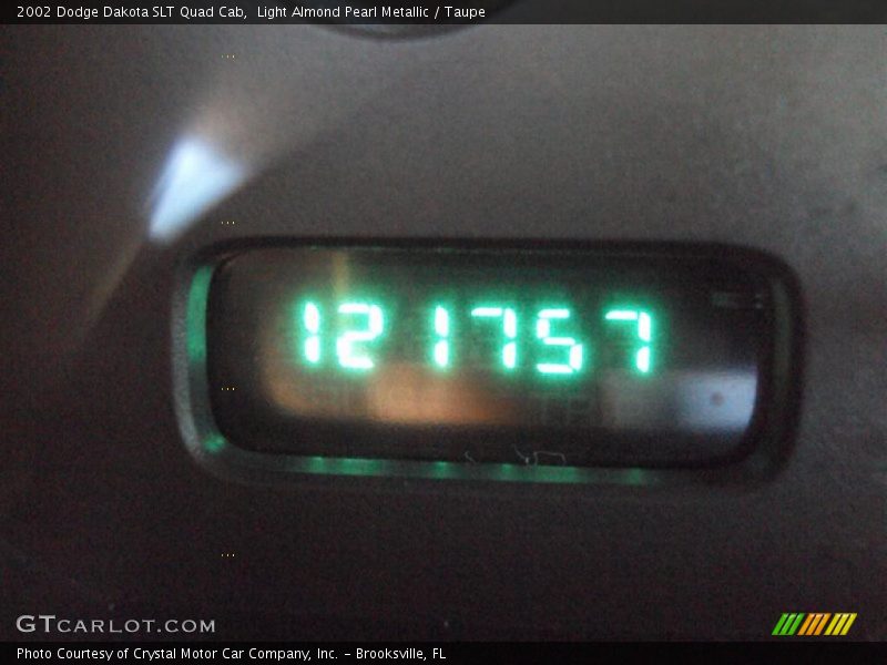 Light Almond Pearl Metallic / Taupe 2002 Dodge Dakota SLT Quad Cab