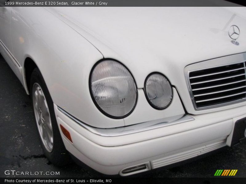 Glacier White / Grey 1999 Mercedes-Benz E 320 Sedan