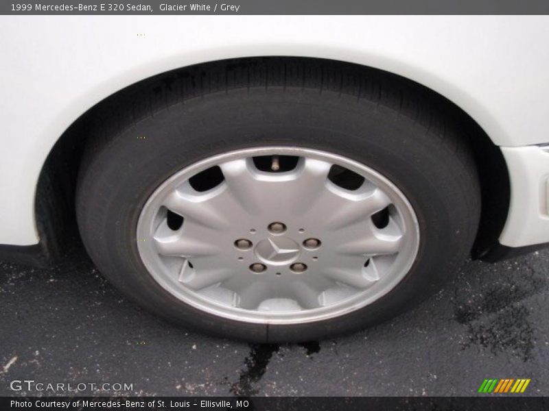 Glacier White / Grey 1999 Mercedes-Benz E 320 Sedan