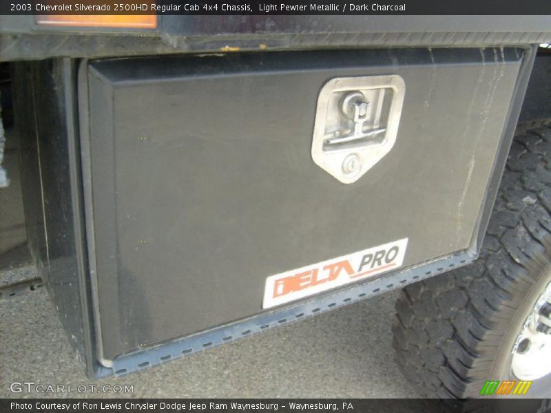 Light Pewter Metallic / Dark Charcoal 2003 Chevrolet Silverado 2500HD Regular Cab 4x4 Chassis