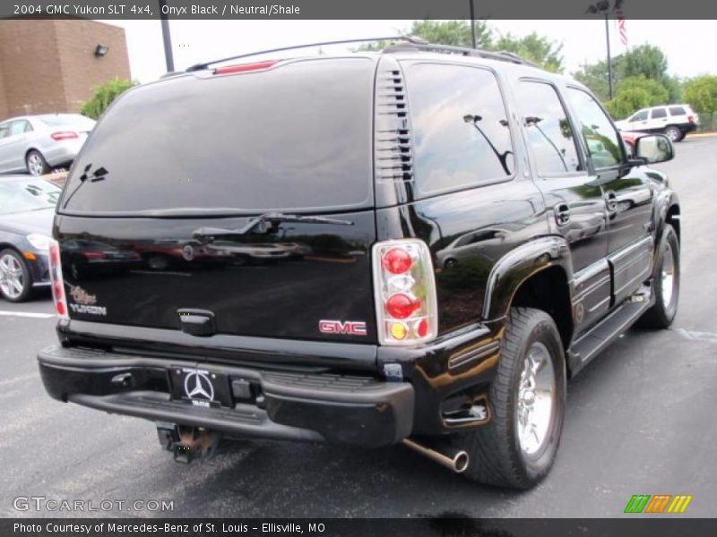 Onyx Black / Neutral/Shale 2004 GMC Yukon SLT 4x4