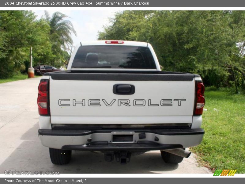 Summit White / Dark Charcoal 2004 Chevrolet Silverado 2500HD Crew Cab 4x4