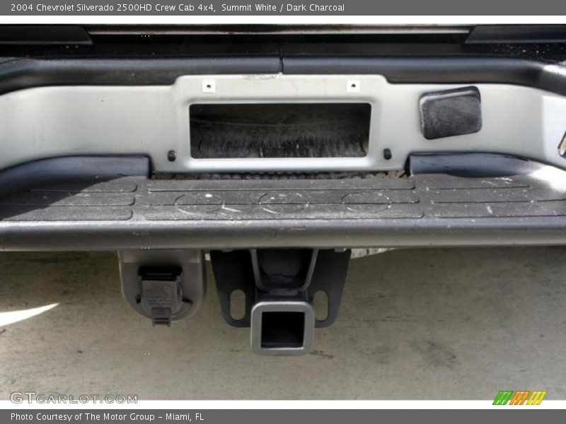 Summit White / Dark Charcoal 2004 Chevrolet Silverado 2500HD Crew Cab 4x4