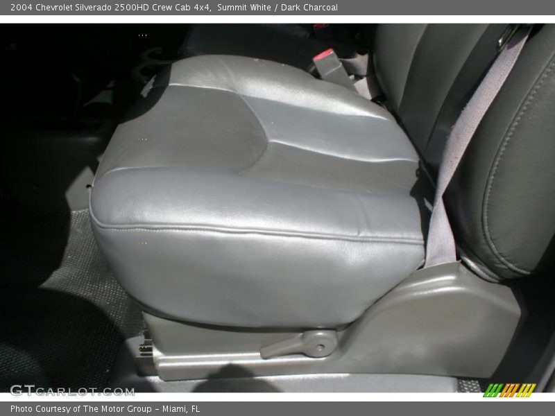 Summit White / Dark Charcoal 2004 Chevrolet Silverado 2500HD Crew Cab 4x4