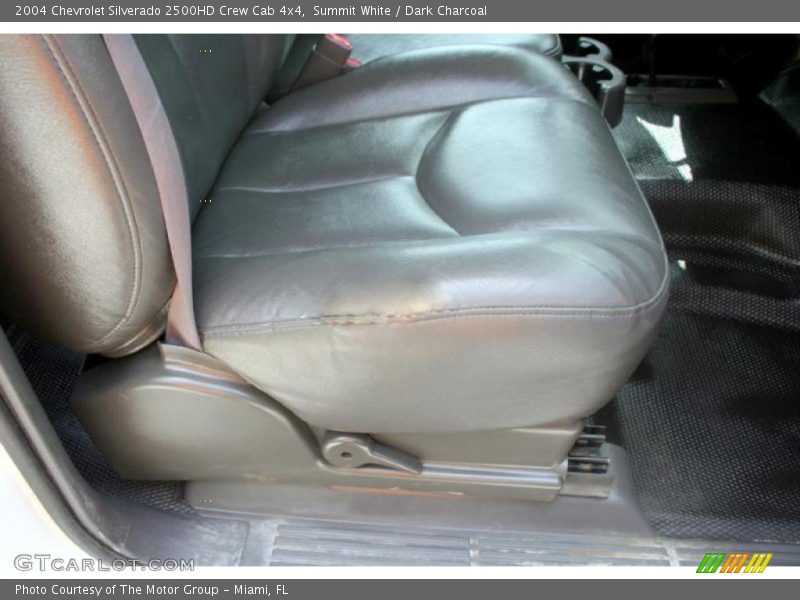 Summit White / Dark Charcoal 2004 Chevrolet Silverado 2500HD Crew Cab 4x4