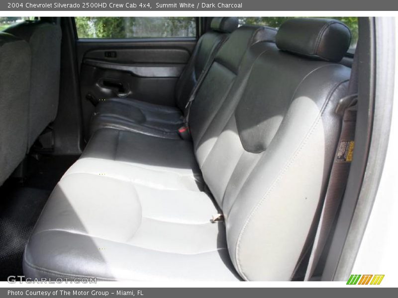 Summit White / Dark Charcoal 2004 Chevrolet Silverado 2500HD Crew Cab 4x4