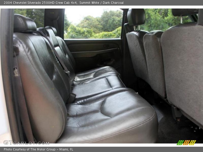 Summit White / Dark Charcoal 2004 Chevrolet Silverado 2500HD Crew Cab 4x4
