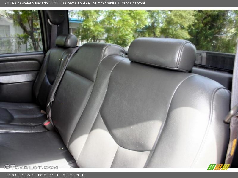Summit White / Dark Charcoal 2004 Chevrolet Silverado 2500HD Crew Cab 4x4