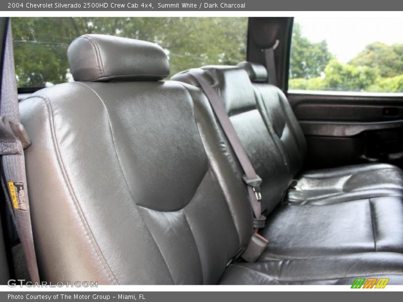 Summit White / Dark Charcoal 2004 Chevrolet Silverado 2500HD Crew Cab 4x4