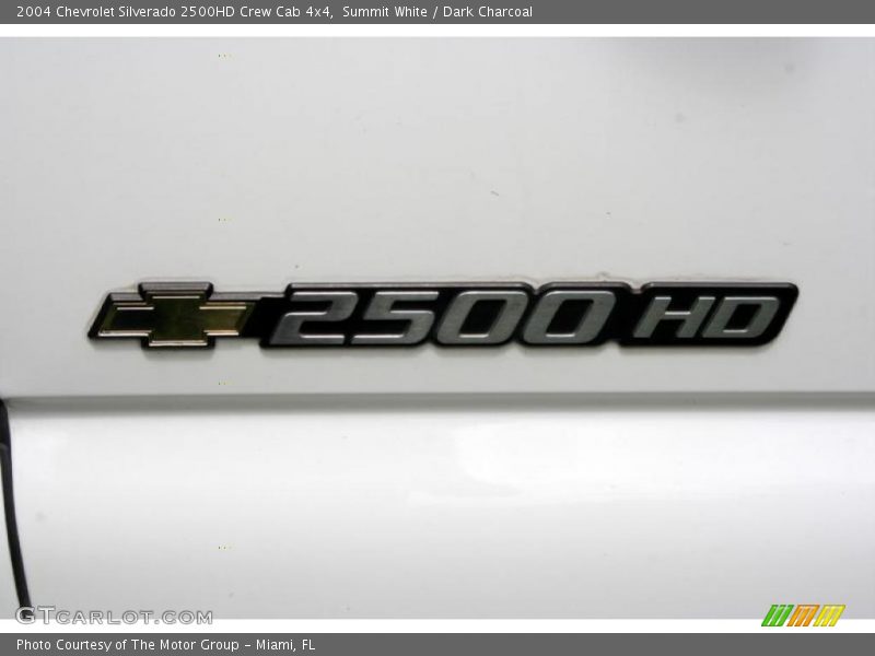 Summit White / Dark Charcoal 2004 Chevrolet Silverado 2500HD Crew Cab 4x4