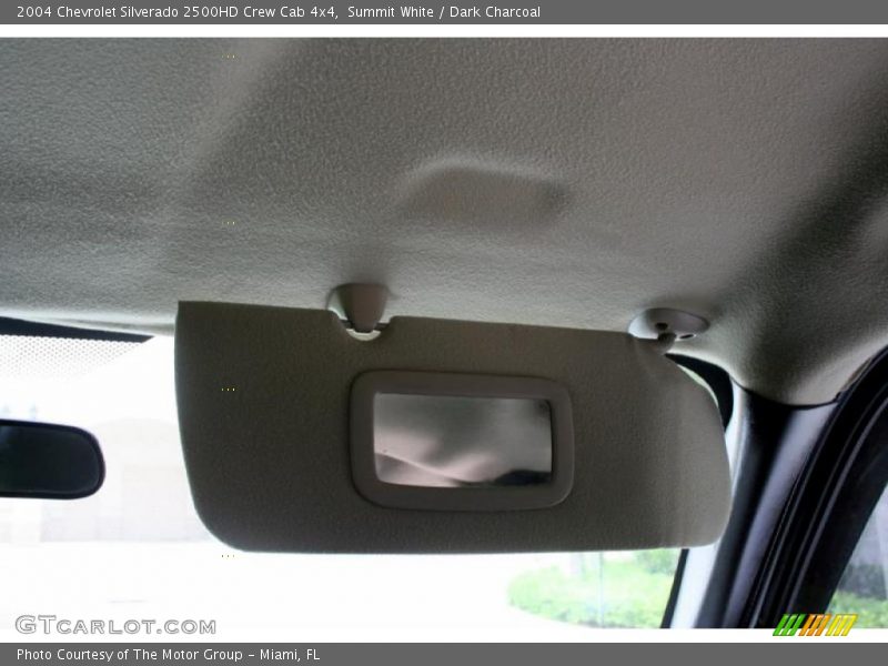 Summit White / Dark Charcoal 2004 Chevrolet Silverado 2500HD Crew Cab 4x4