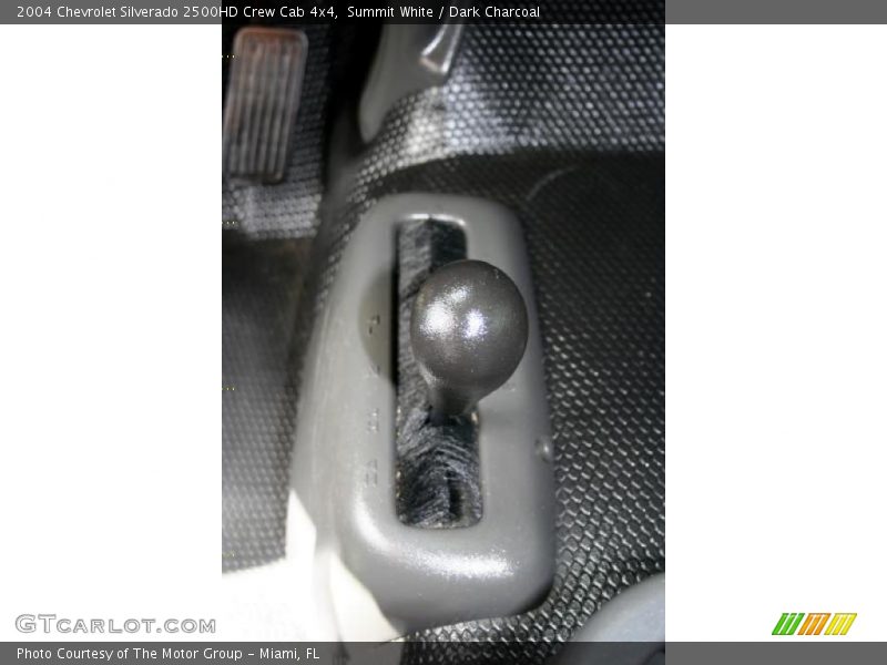 Summit White / Dark Charcoal 2004 Chevrolet Silverado 2500HD Crew Cab 4x4