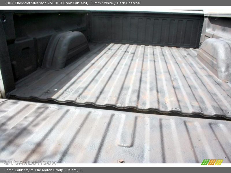 Summit White / Dark Charcoal 2004 Chevrolet Silverado 2500HD Crew Cab 4x4