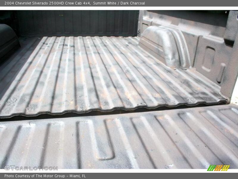 Summit White / Dark Charcoal 2004 Chevrolet Silverado 2500HD Crew Cab 4x4