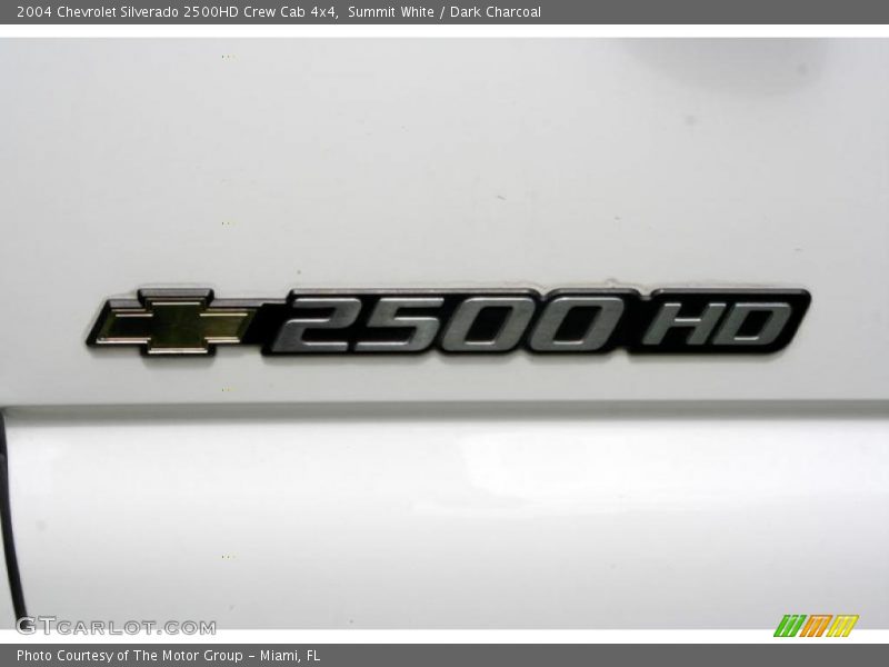 Summit White / Dark Charcoal 2004 Chevrolet Silverado 2500HD Crew Cab 4x4