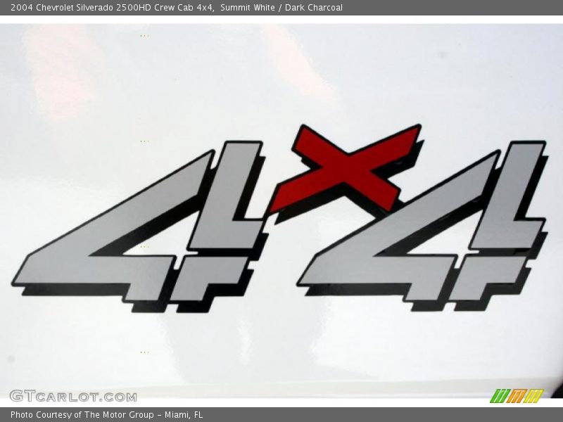 Summit White / Dark Charcoal 2004 Chevrolet Silverado 2500HD Crew Cab 4x4
