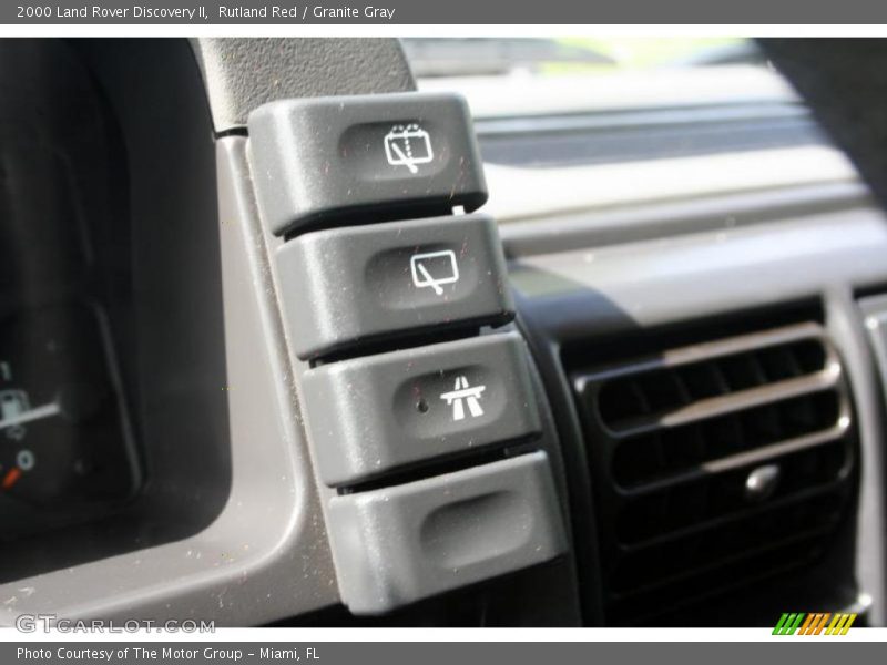 Rutland Red / Granite Gray 2000 Land Rover Discovery II