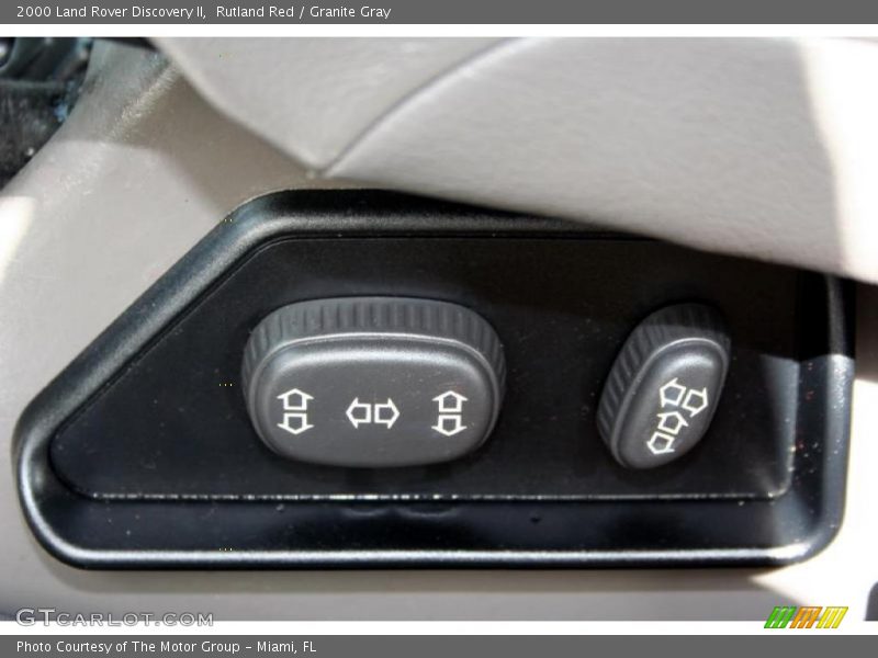 Rutland Red / Granite Gray 2000 Land Rover Discovery II